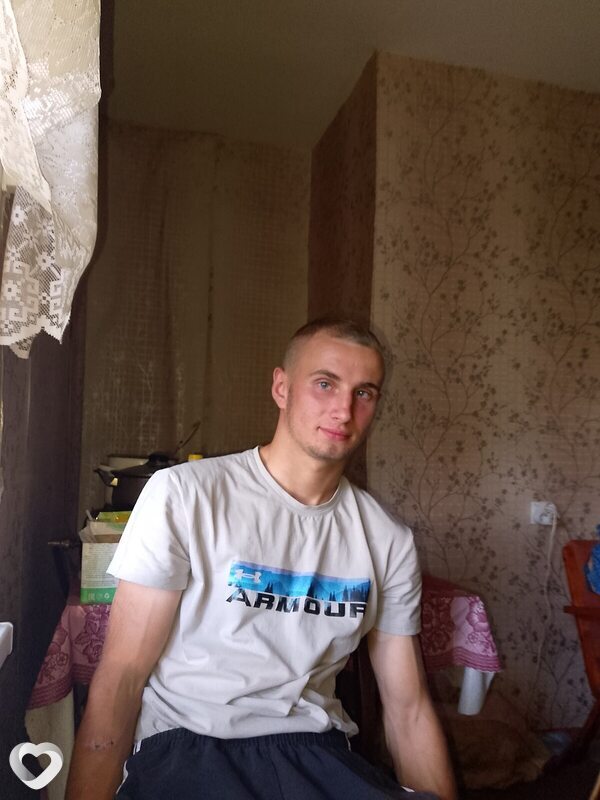 Денис Вежновец, Октябрьский