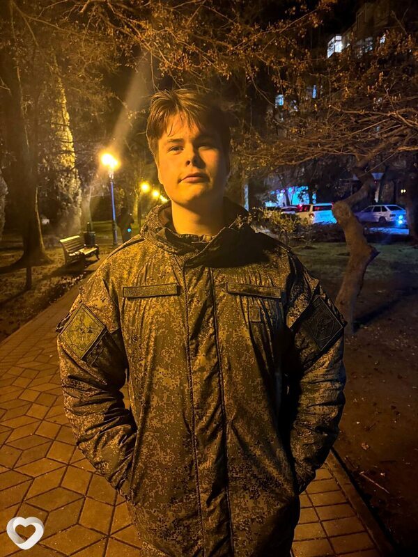Арсений, 20, Москве — анкета №1536739