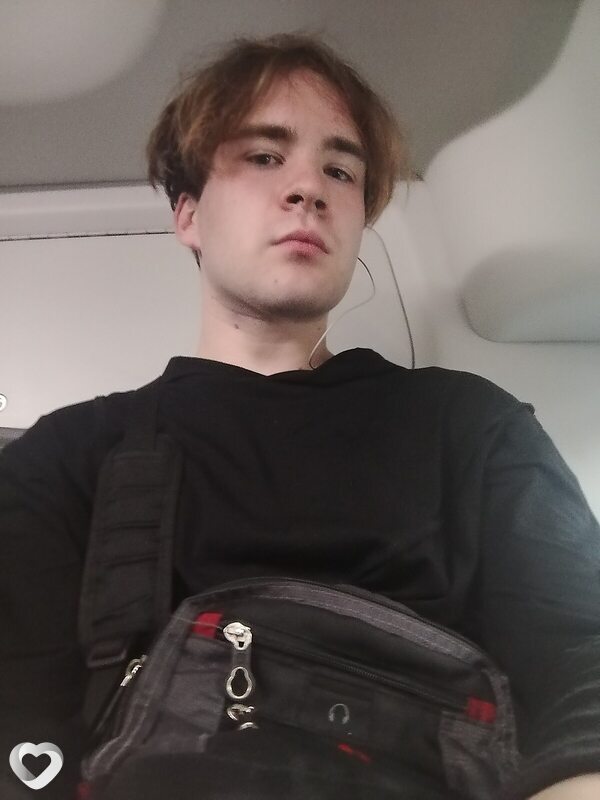 Артур, 21, Барнауле — анкета №1536717
