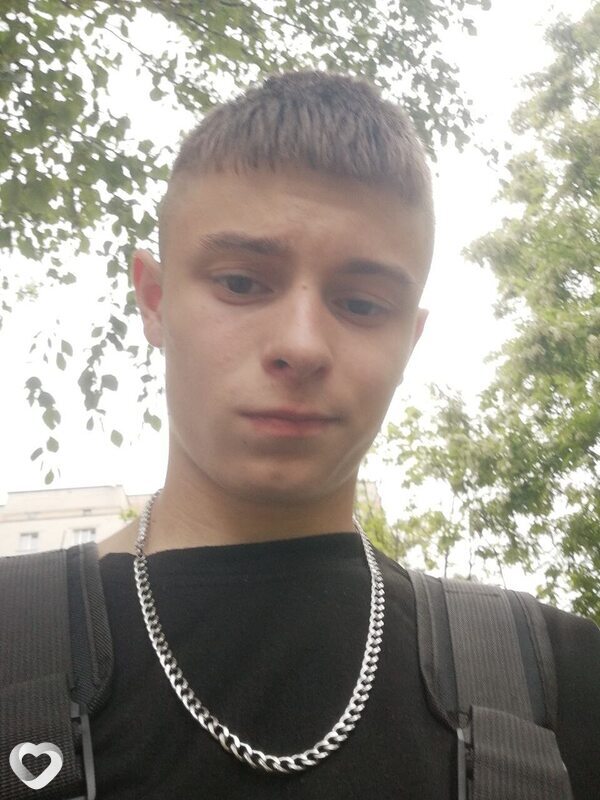 Артем, 20, Барановичах — анкета №1537524