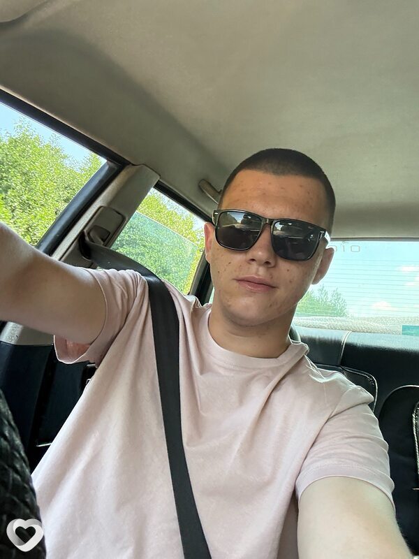 Кирилл, 20, Минске — анкета №1538012