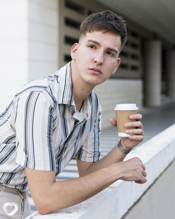 Виталий, 19, Волгограде — анкета №1539771