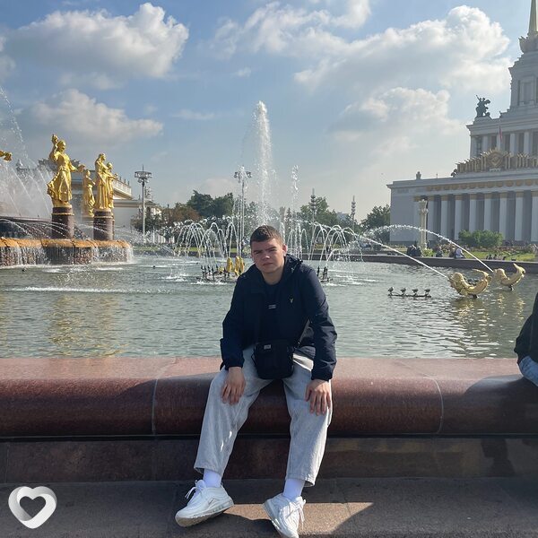 Илья, 21, Москве — анкета №1539804