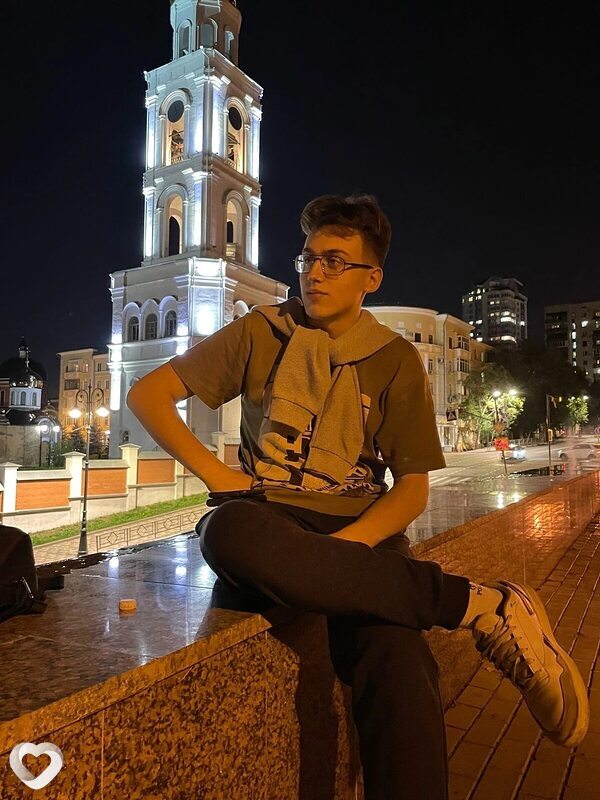 Семён, 21, Москве — анкета №1540022