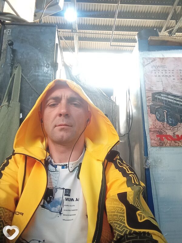 Юрий, 38, Барнауле — анкета №1541130