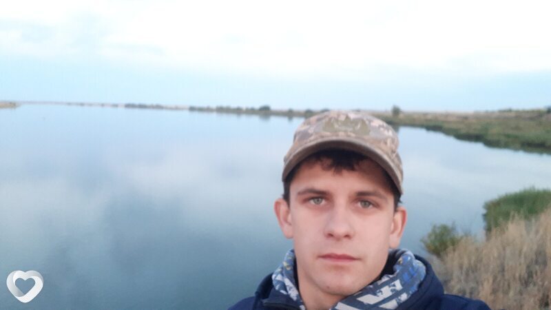 Костя, 21, Курчатове — анкета №1541788