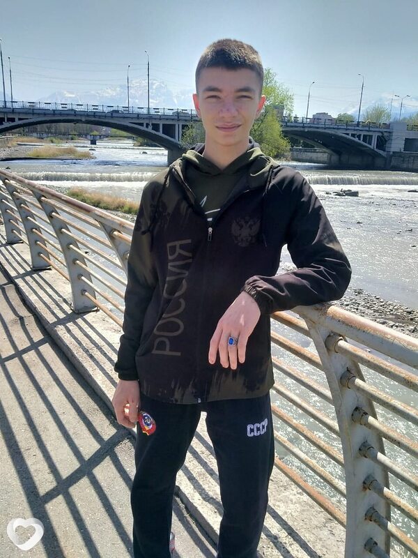 Дмитрий, 20, Новороссийске — анкета №1543934