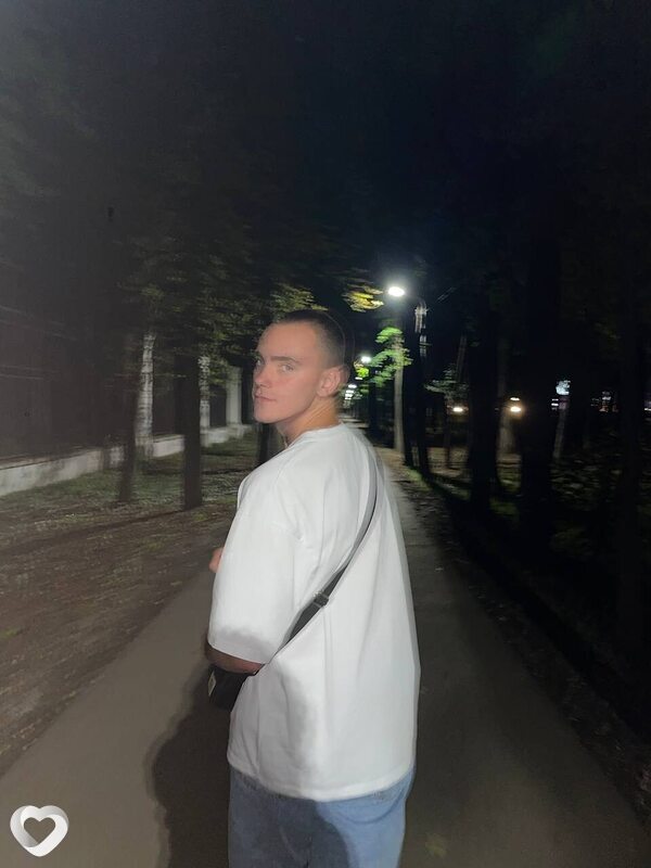 Иван, 22, Москве — анкета №1544580