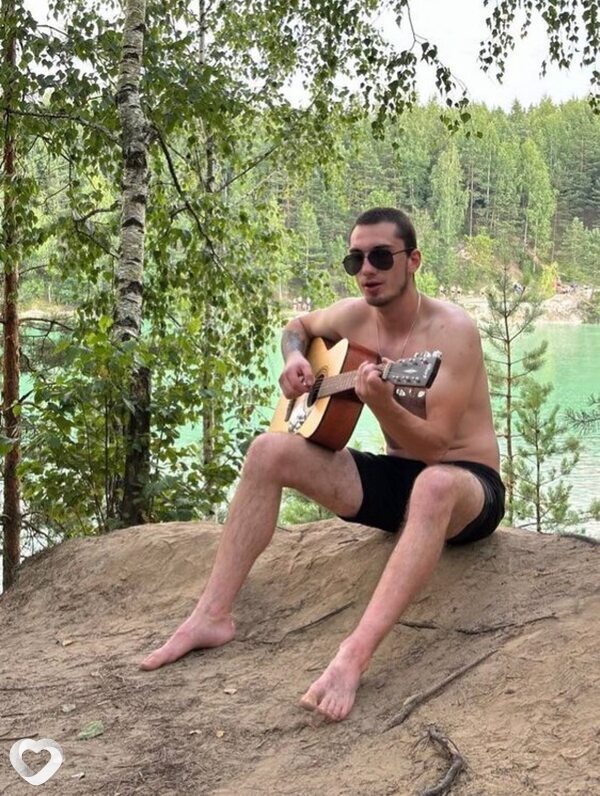 Антон, 25, Москве — анкета №1545089