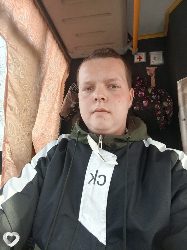 Павел, 26, Каменске-Уральском — анкета №1545095