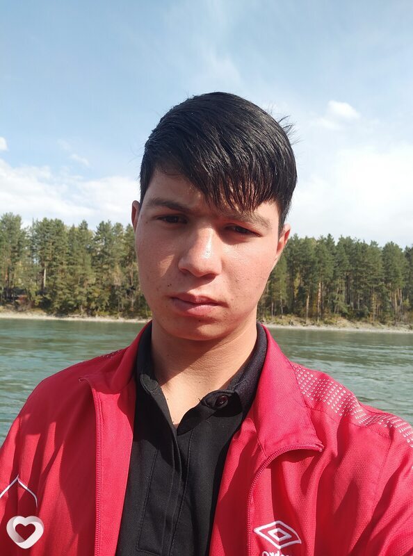 Сухробджон, 23, Горно-Алтайске — анкета №1547717