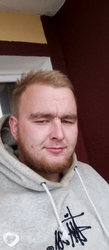 Артем, 25, Слуцке — анкета №1549638