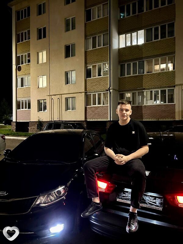 Максим, 23, Балакове — анкета №1550087