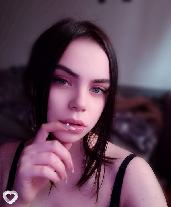 Вика, 21, Чехове — анкета №1551076
