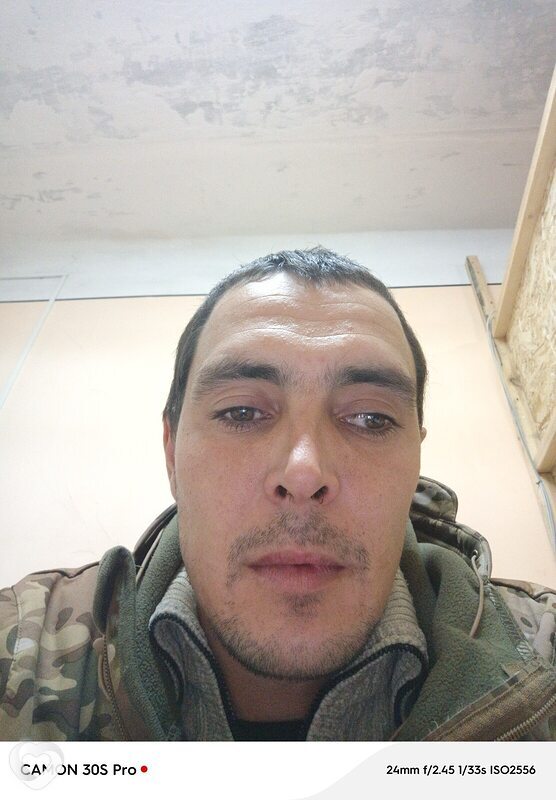 Виктор, 32, Торезе — анкета №1553629