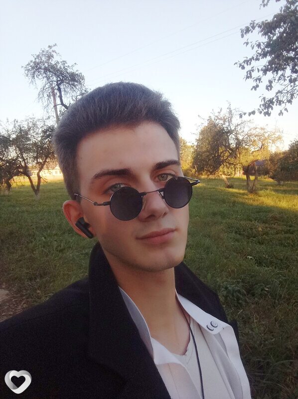 Денис, 21, Минске — анкета №1554042