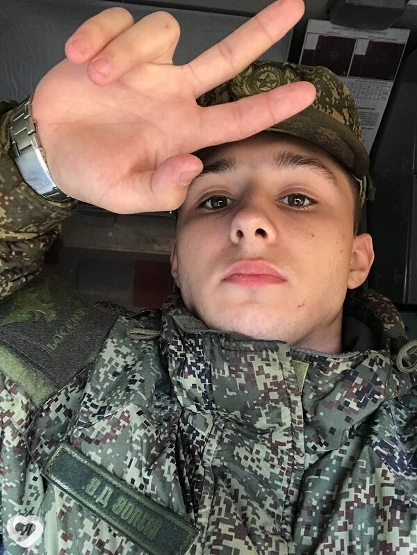Александр, 21, Москве — анкета №1555789