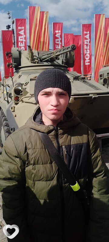 Дмитрий, 20, Москве — анкета №1556020