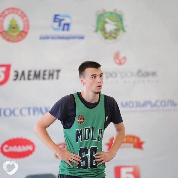 Максим, 22, Минске — анкета №1556209