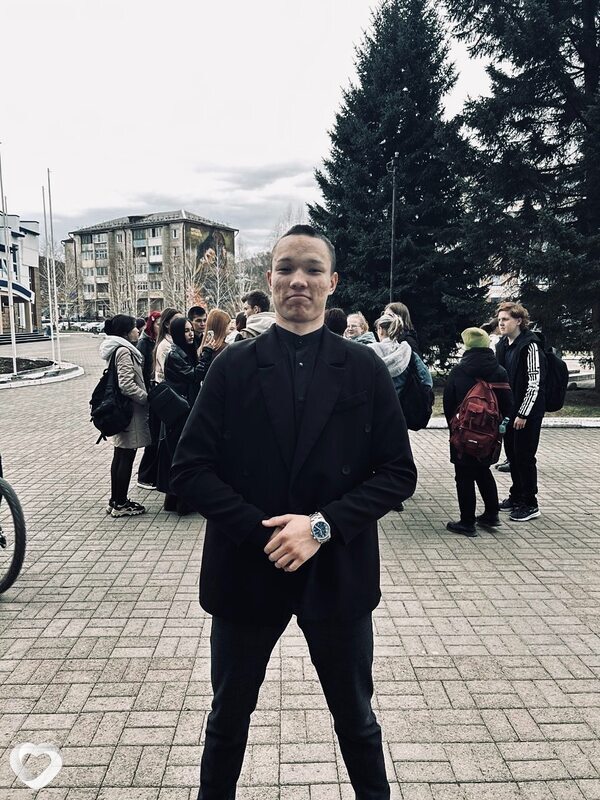 Владимир, 20, Горно-Алтайске — анкета №1559382