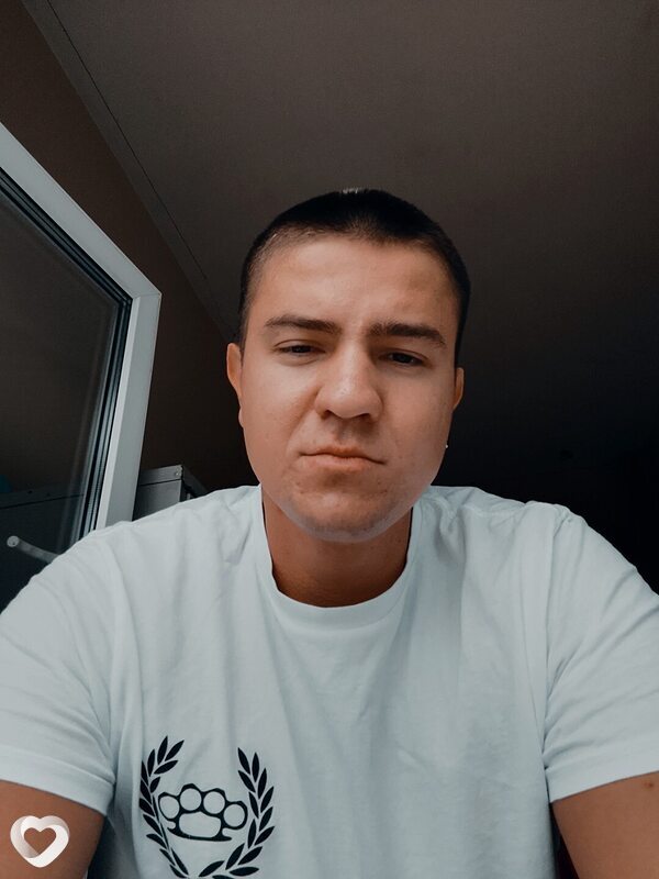 Александр, 26, Воронеже — анкета №1560409