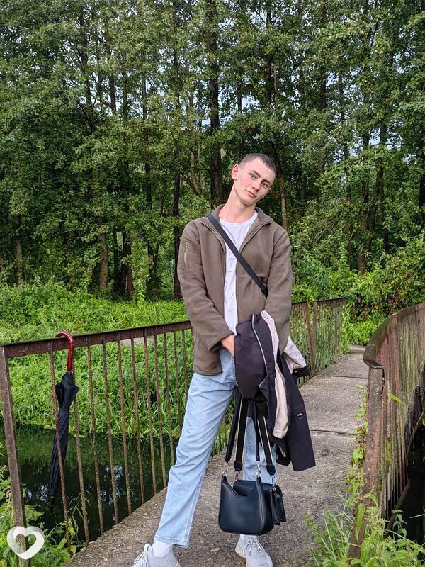 Дмитрий, 21, Минске — анкета №1563477