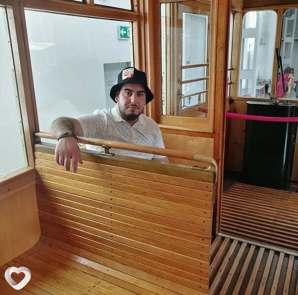 Elnur, Ополе
