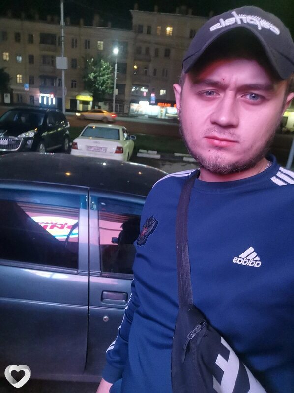 Антон, 26, Новоалтайске — анкета №1565375