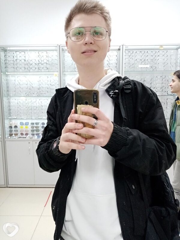 Вадим, 23, Тихвине — анкета №1569994