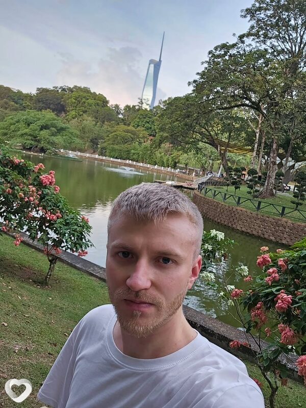 Виктор, 22, Красноярске — анкета №1570065