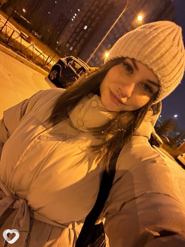 Анна, 27, Волжском — анкета №1570989