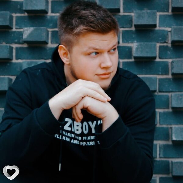 Артем, 24, Слуцке — анкета №1571269