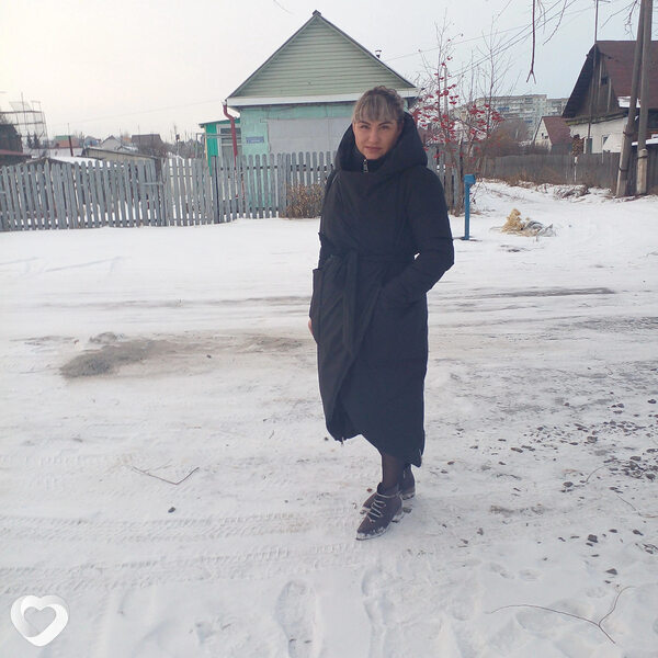 Катя, 30, Белове — анкета №1571733