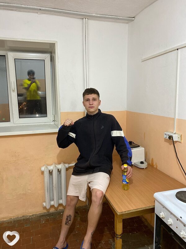 Иван, 21, Москве — анкета №1572248
