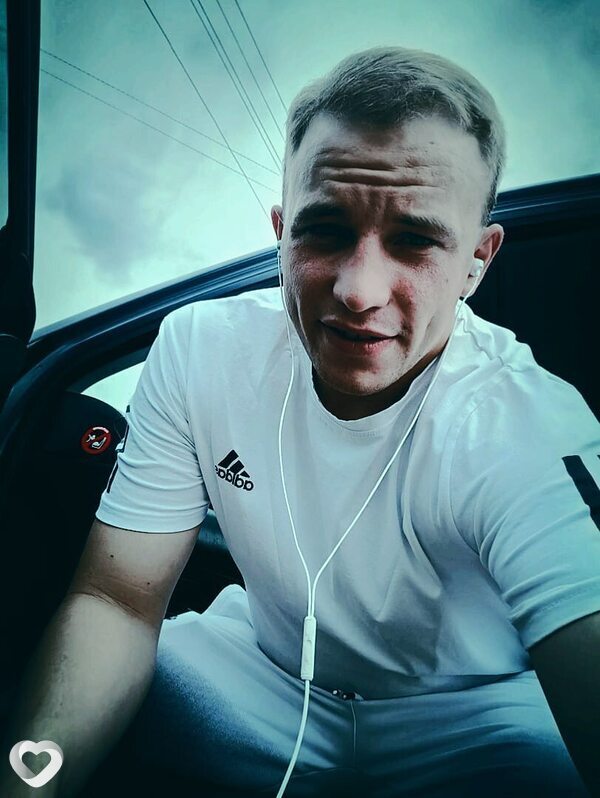 Евгений, 27, Омске — анкета №1572450