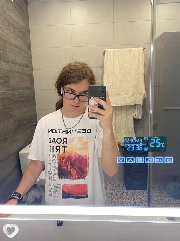 Кирилл, 21, Москве — анкета №1572456
