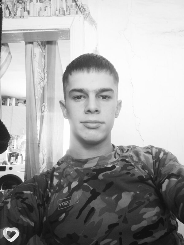 Семён, 24, Абакане — анкета №1574764