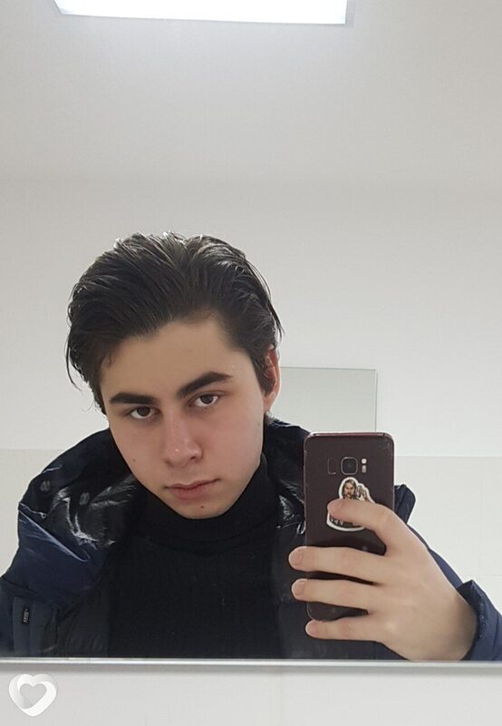 Валентин, 23, Ейске — анкета №1575436