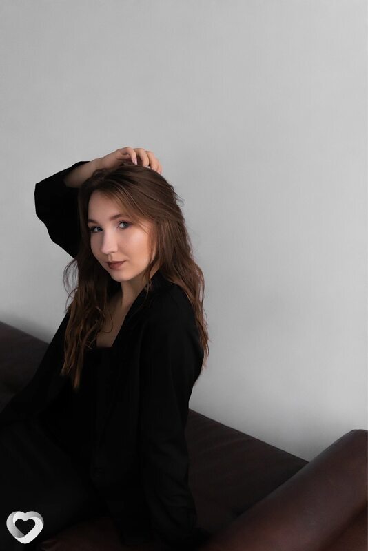 Анна, 20, Братске — анкета №1575802