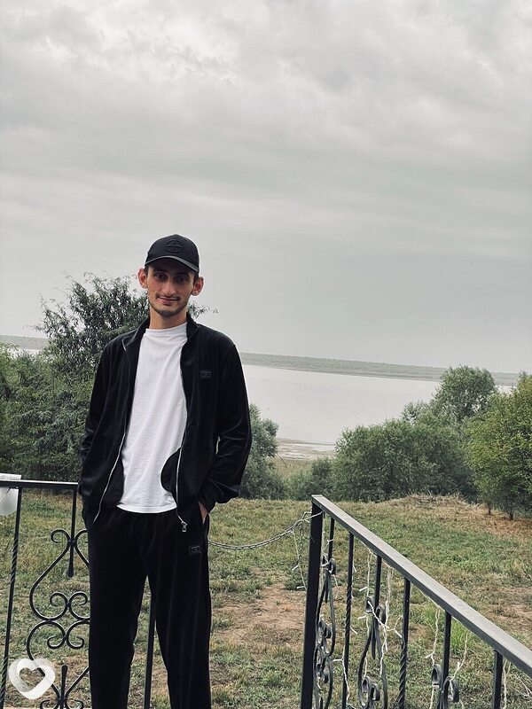 Альберт, 22, Краснодаре — анкета №1576077