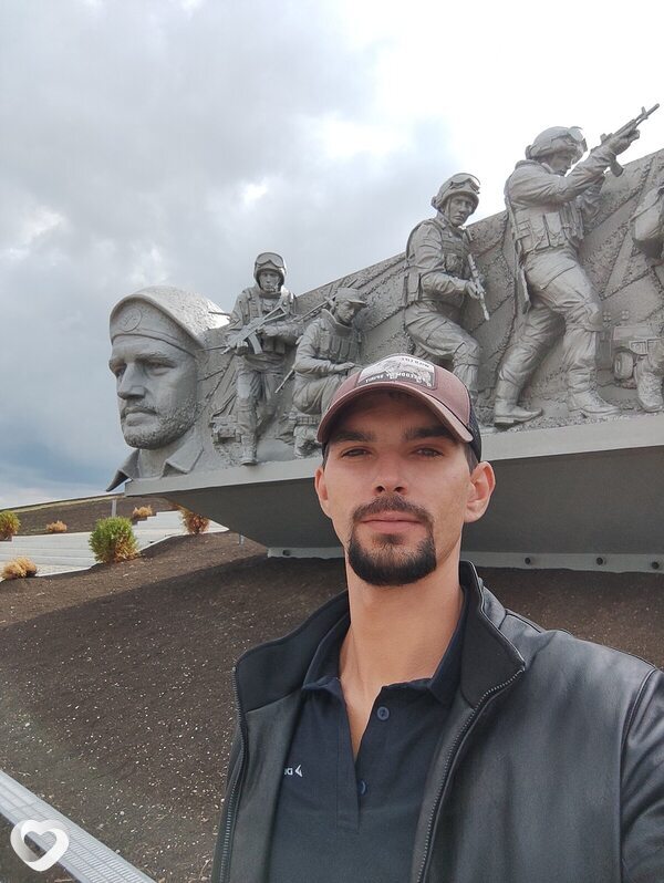 Артем, 34, Горловке — анкета №1577136
