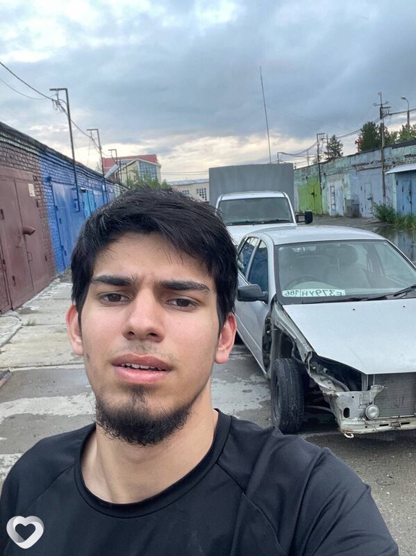 Амир, 21, Уссурийске — анкета №1577469