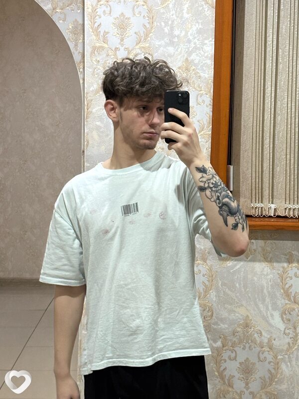 Кирилл, 20, Новотроицке — анкета №1577709