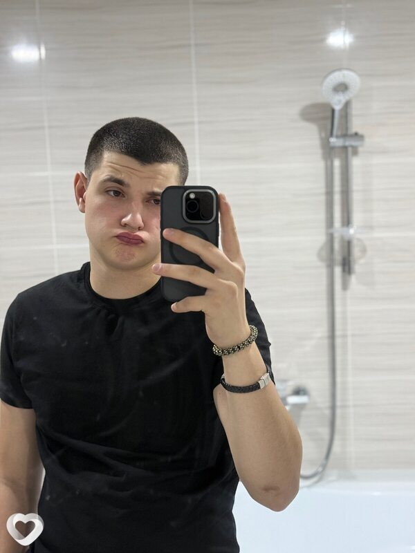 Кирилл, 26, Барнауле — анкета №1579370