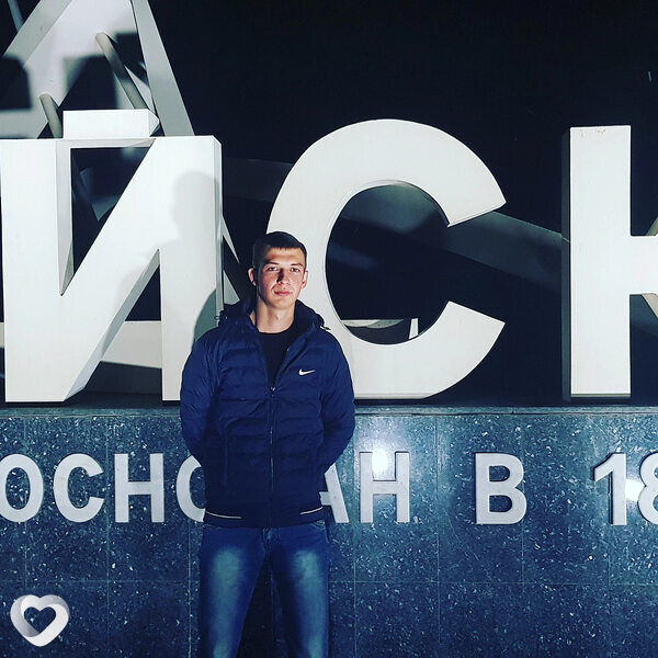 Артём, 28, Алчевске — анкета №1579560
