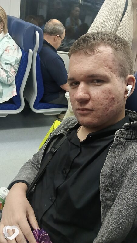 Михаил, 19, Москве — анкета №1579973