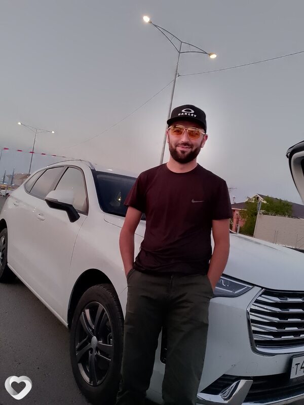 Адил, 27, Красноярске — анкета №1579776