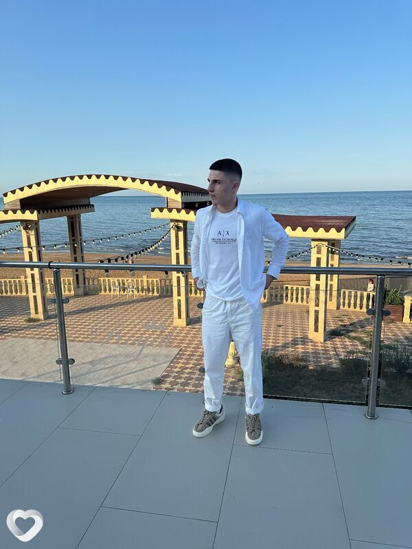 Малик, 19, Дербенте — анкета №1581437