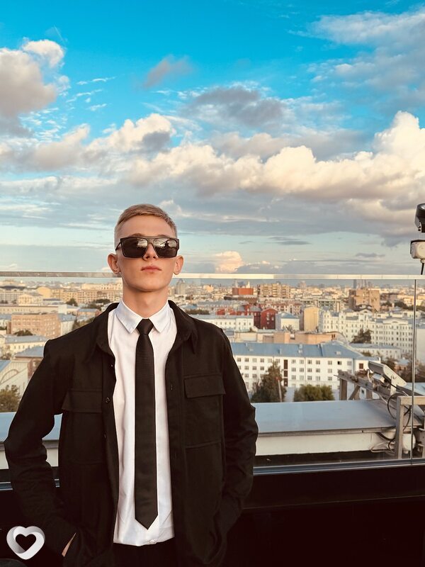 Женя, 20, Москве — анкета №1581405