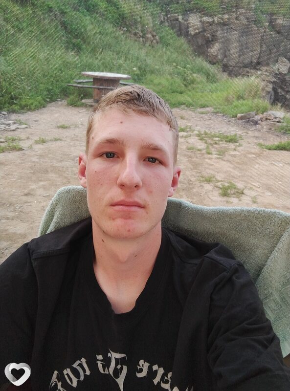 Илья, 22, Барнауле — анкета №1582665